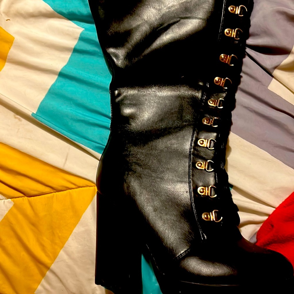 Brand new boots never worn except to try on